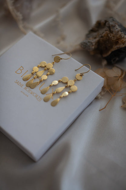 Leda Chandelier Earrings Gold