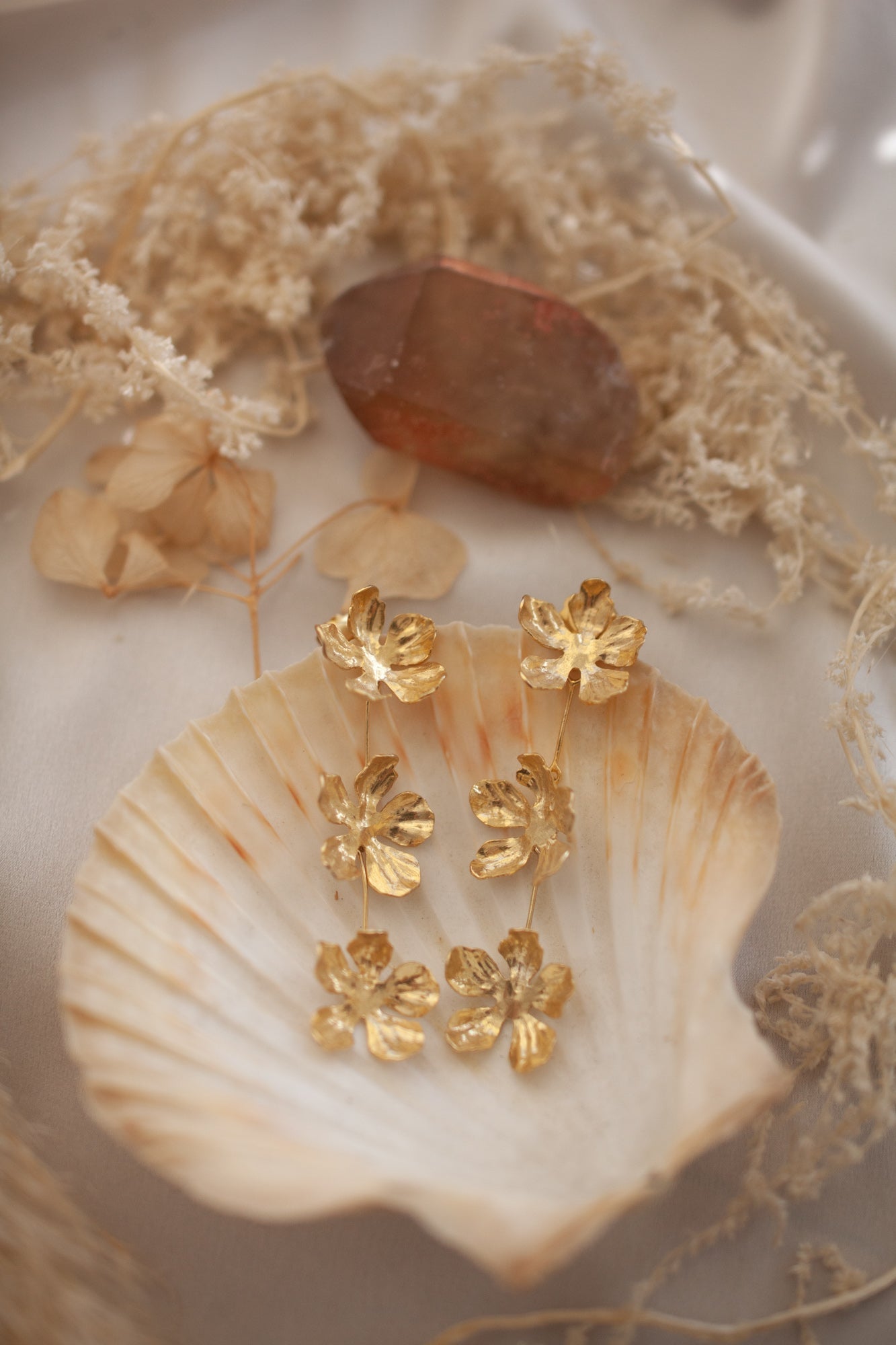 Daisy Chain Chandelier Earrings Gold