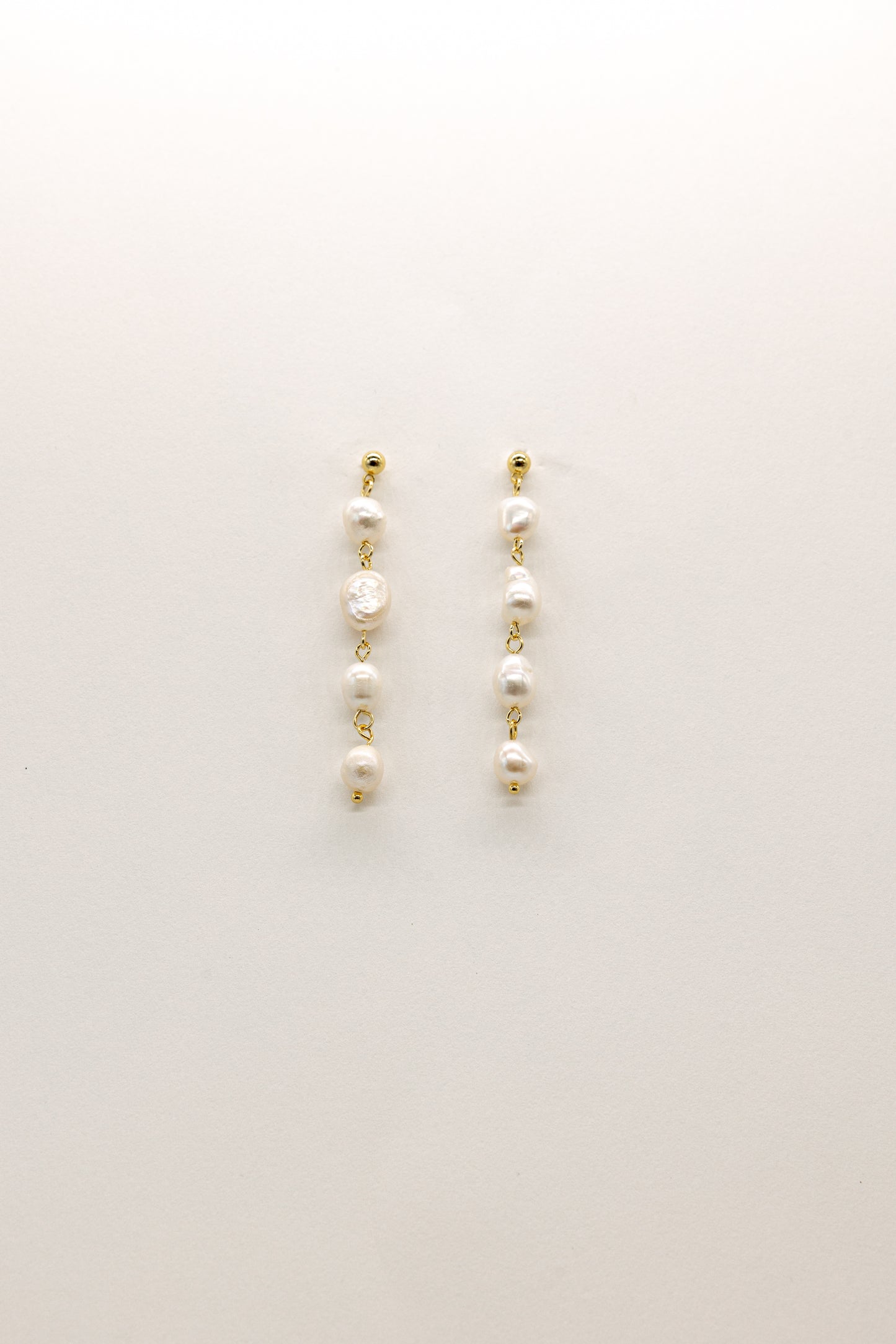 Eira Pearl Earrings