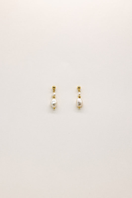 Eira Pearl Earrings