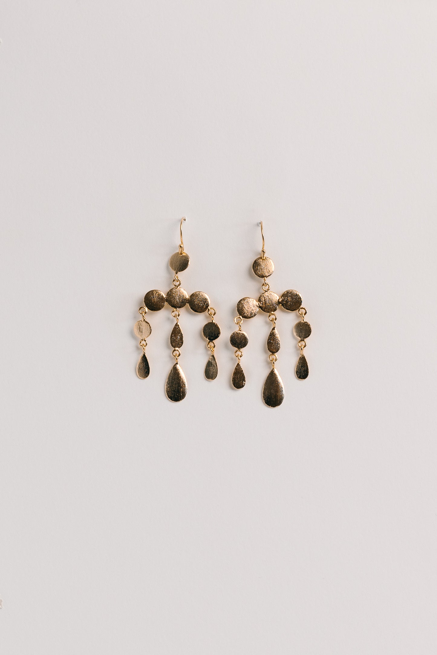 Leda Chandelier Earrings Gold
