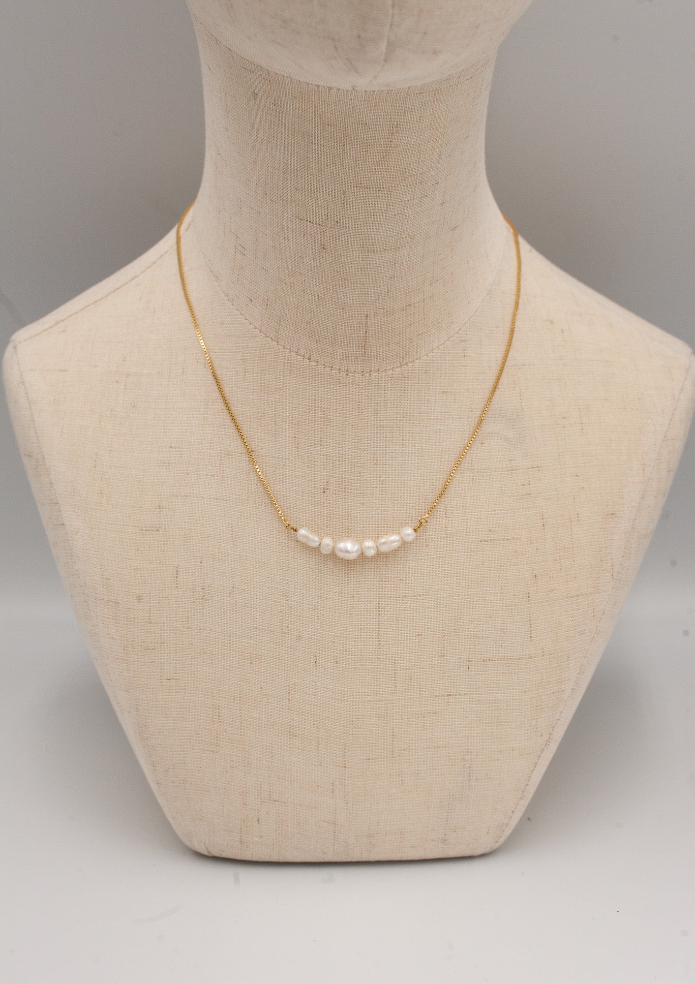 Leila Pearl Bolo Necklace